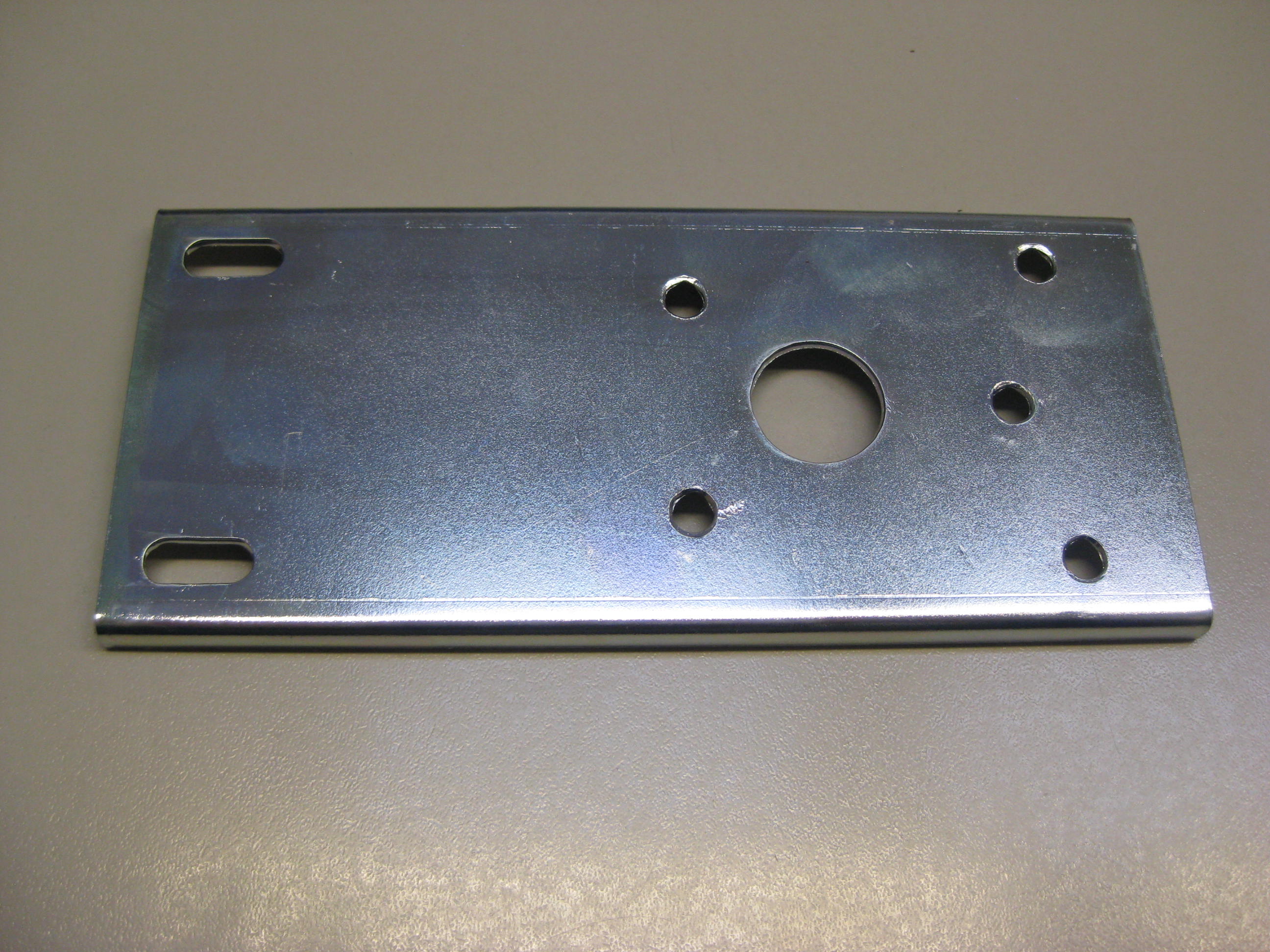 Držák mechanismu stěrače F10-1.1