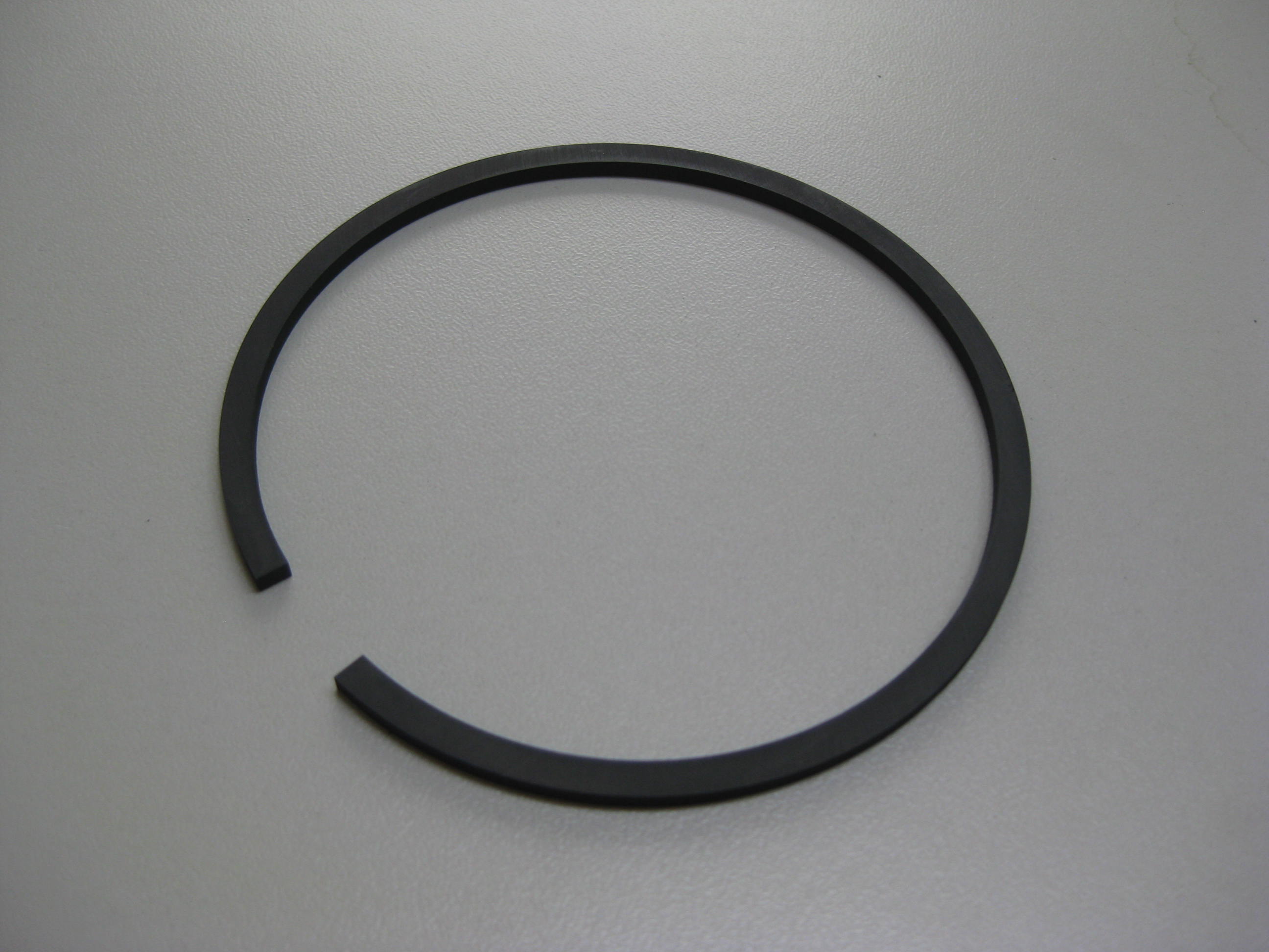 Pistní kroužek 85x2,5 MP černý